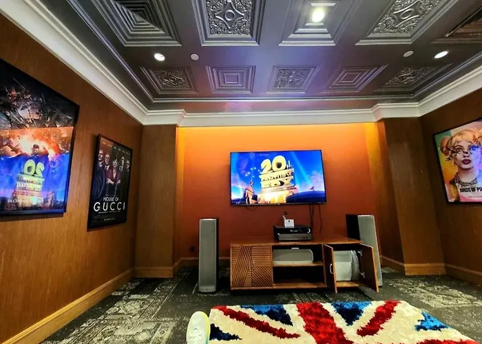 Incredible Makati Unit W Stunning View & 65 Tv