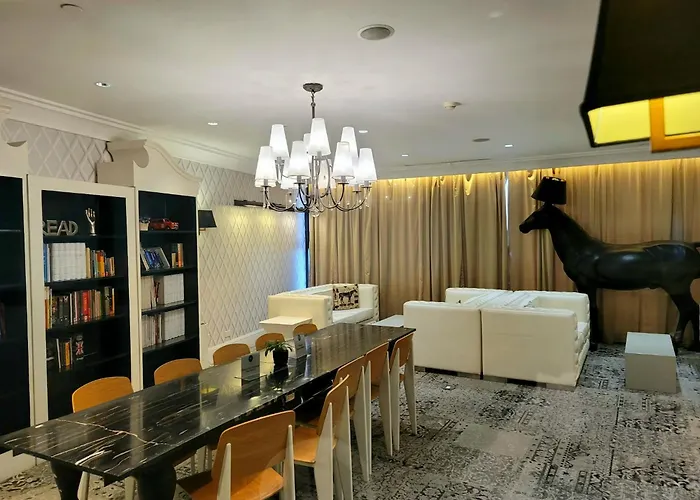 Incredible Makati Unit W Stunning View & 65 Tv * 马尼拉