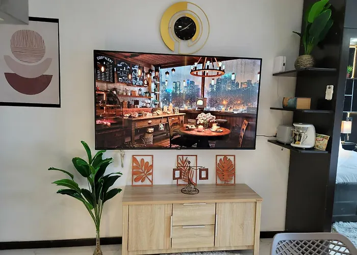 Incredible Makati Unit W Stunning View & 65 Tv * 马尼拉